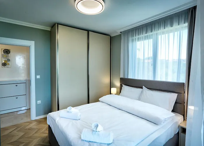 Saint George Apartment *